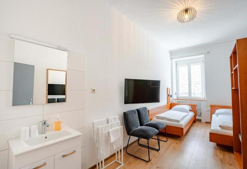 Ott S Hotel Weinwirtschaft & Biergarten Weil Am Rhein/basel