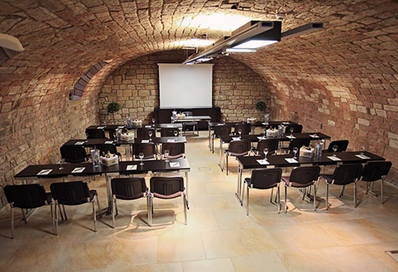 Palatina Hotel Restaurant