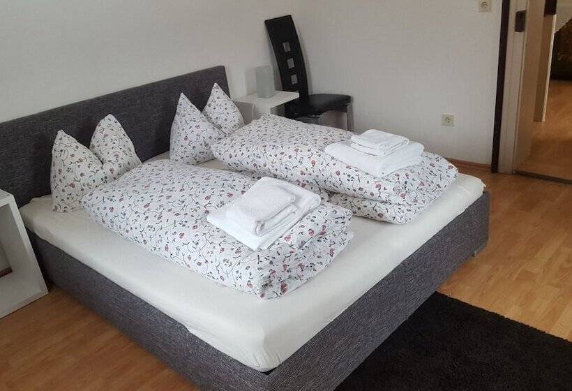 פנסיון Die Bäckeralm