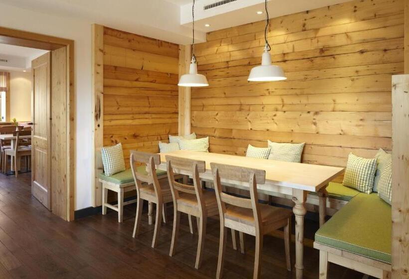 پانسیون Gasthof Neuwirt Unterföhring