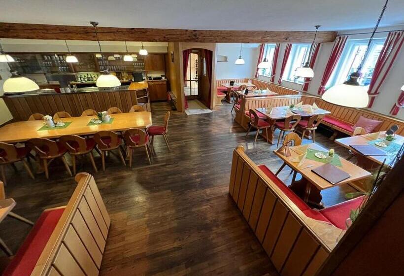 Пансион Gasthof Postbräu Dingolfing