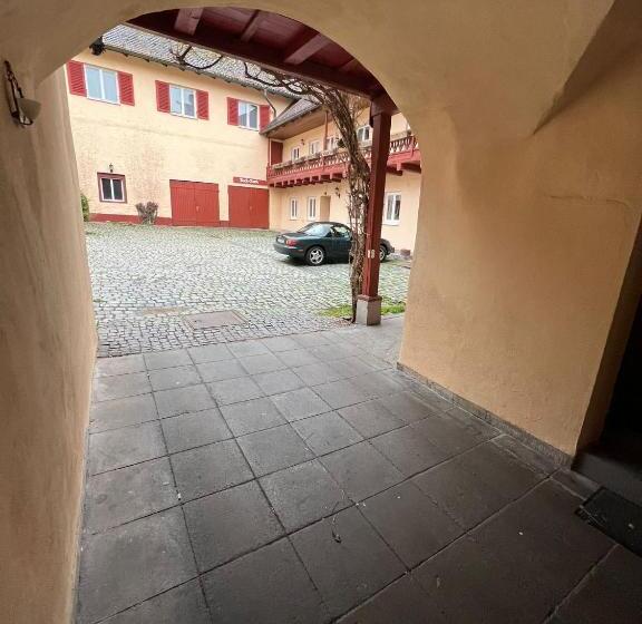 Пансион Gasthof Postbräu Dingolfing