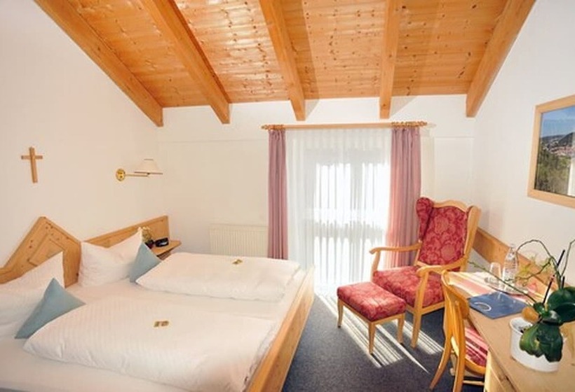 ペンション Gasthof Zum Hirschen