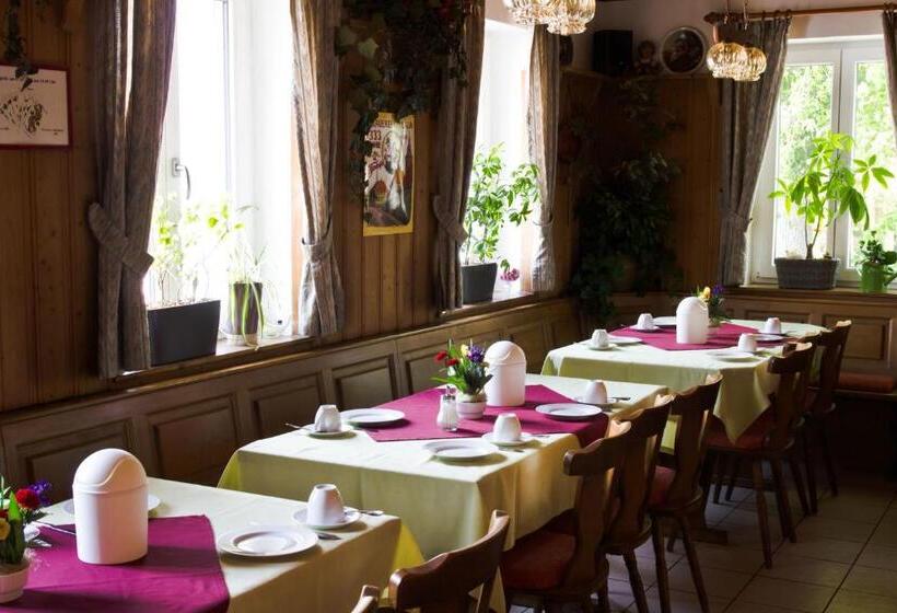 פנסיון Gästehaus Zur Kurve