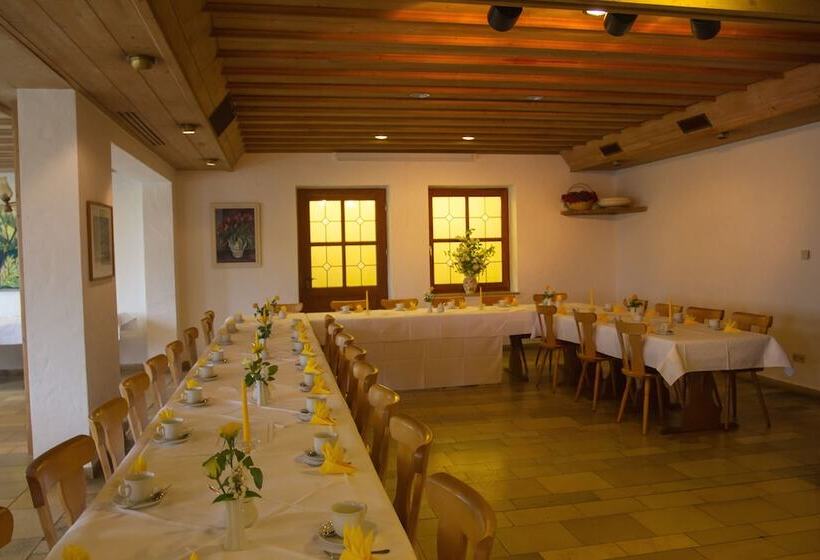 Пансион Landhotel Zum Raben