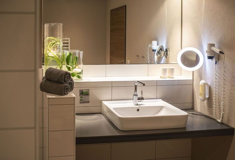 膳宿费 Muller´s Land