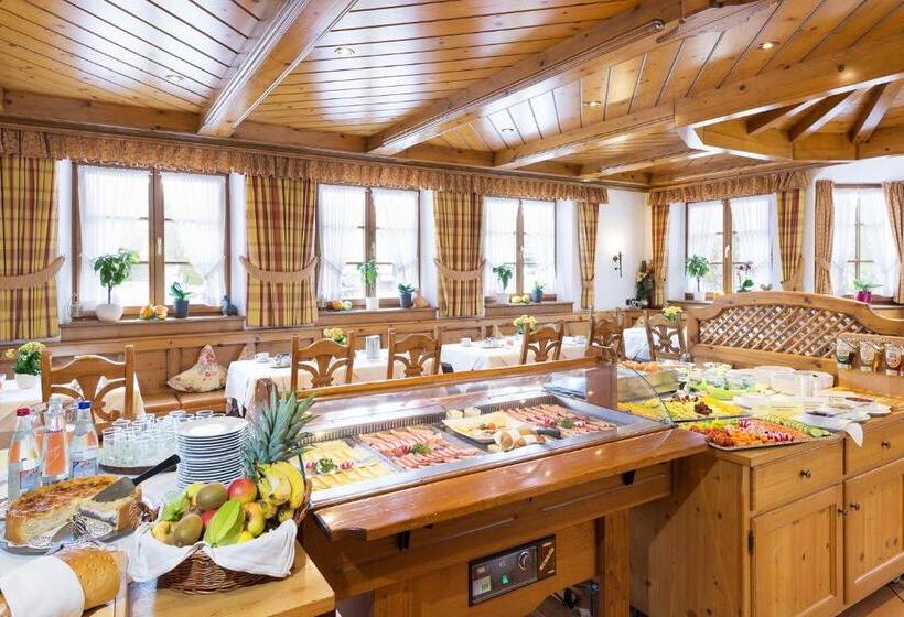 פנסיון Neuwirt