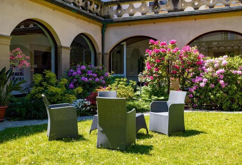 住所  Kloster Maria Hilf