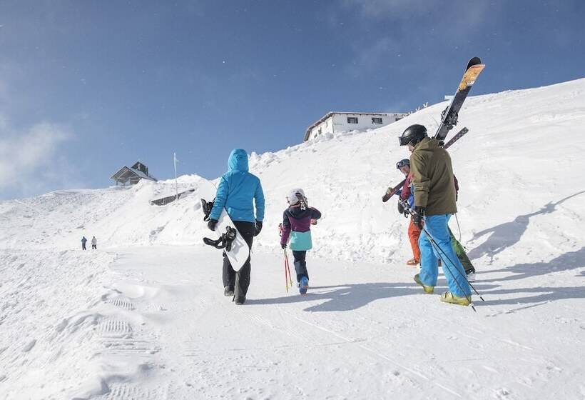 Yachthotel Chiemsee Gmbh