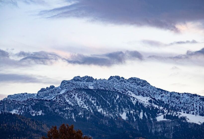 Yachthotel Chiemsee Gmbh