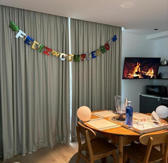 Apartamentos Turísticos La Plaza