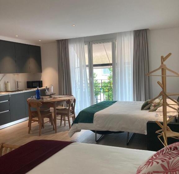 Apartamentos Turísticos La Plaza