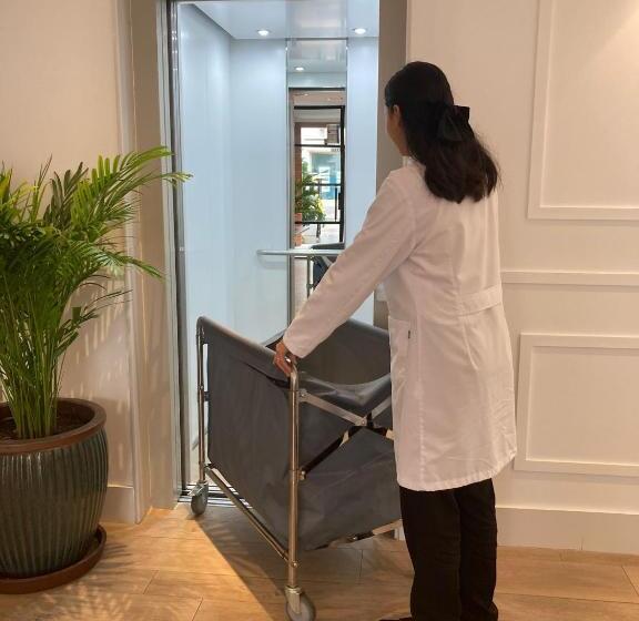 Apartamentos Turísticos La Plaza