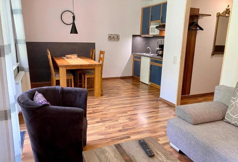 مبيت وإفطار Landhaus Pension Voß