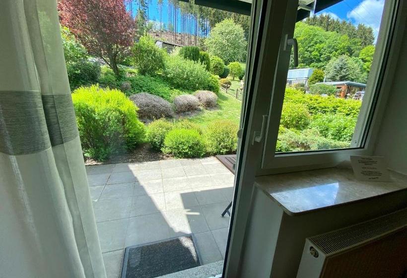 مبيت وإفطار Landhaus Pension Voß