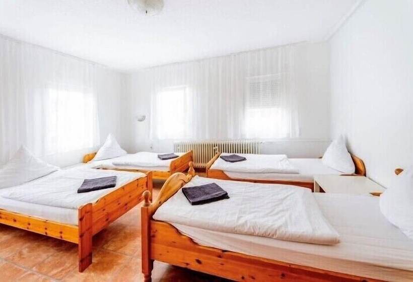 住宿加早餐 My Pension Stuttgart Airport Messe