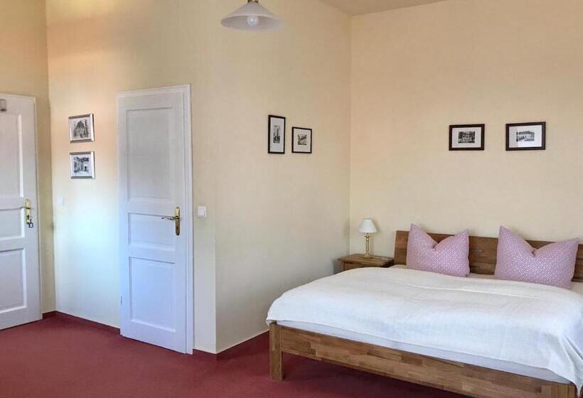 مبيت وإفطار Pension Villa Gisela