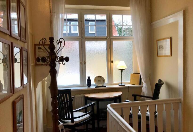 مبيت وإفطار Pension Villa Gisela