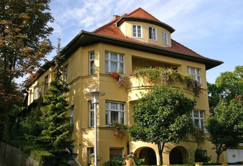 مبيت وإفطار Pension Villa Gisela