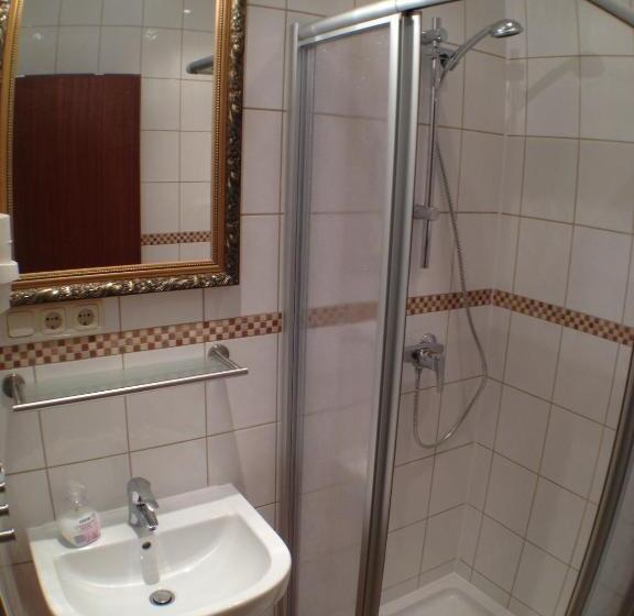 مبيت وإفطار Pension Winkel