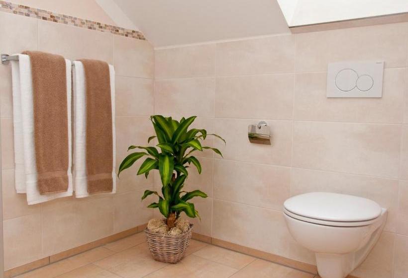 住宿加早餐  Pension Weindl