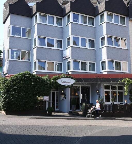 ホテル Am Helmwartsturm