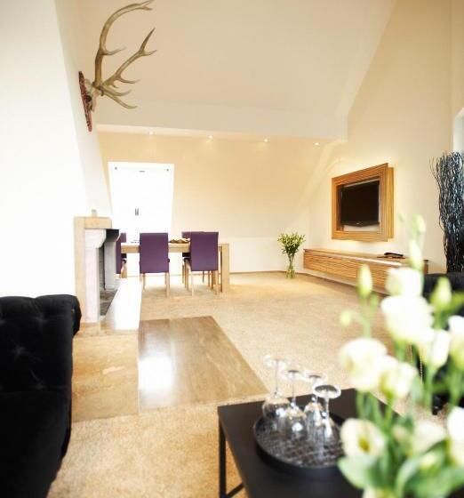 ホテル Am Helmwartsturm