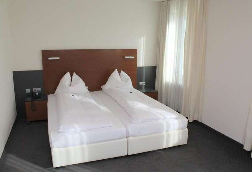 ホテル Am Hirschgarten