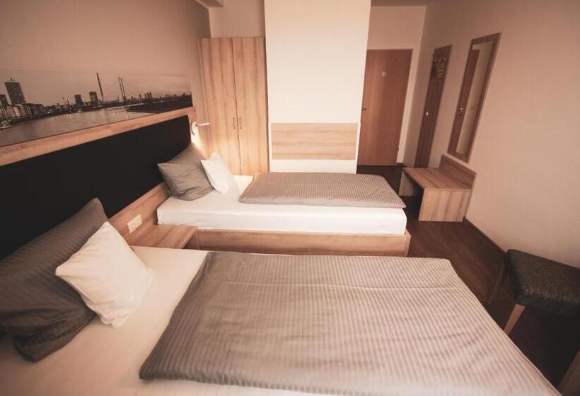 فندق Am Vogelsanger Weg