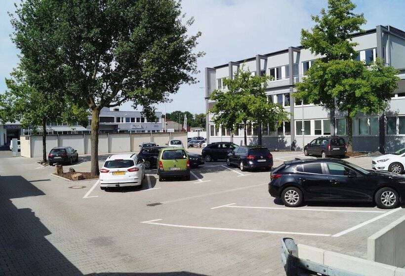 فندق Am Vogelsanger Weg