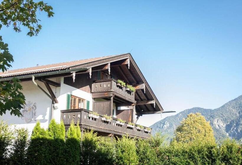 Отель Bachmair Alpina