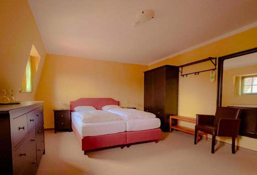 ホテル Braugasthaus