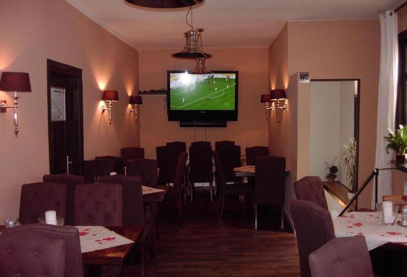 호텔 Café Burg Stahleck