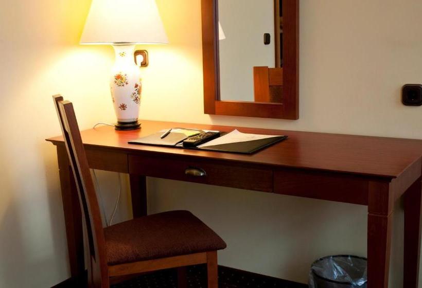 בית מלון כפרי City  Garni