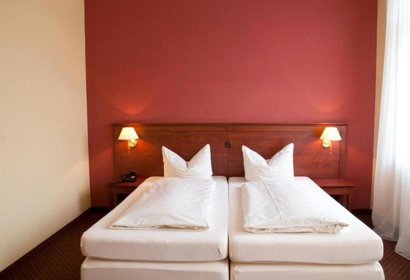 בית מלון כפרי City  Garni