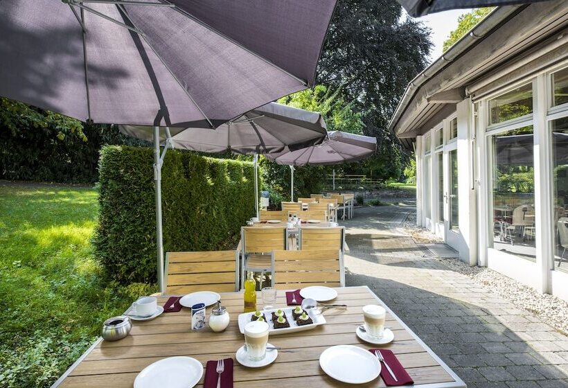 هتل Cjd Bonn Castell