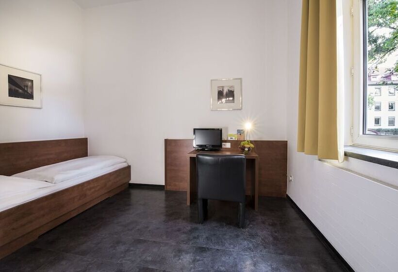 هتل Cjd Bonn Castell