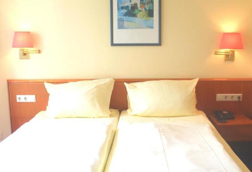 בית מלון כפרי Eden   Am Hofgarten