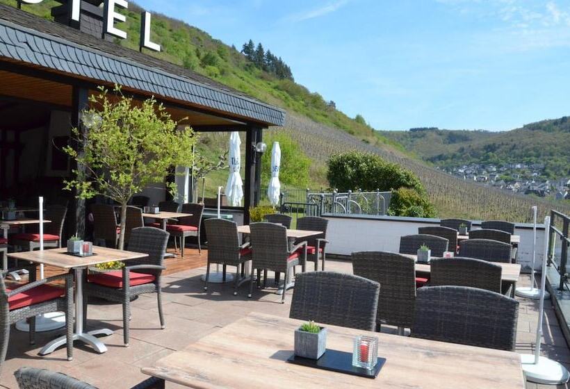 Flair Hotel Am Rosenhügel   Garni