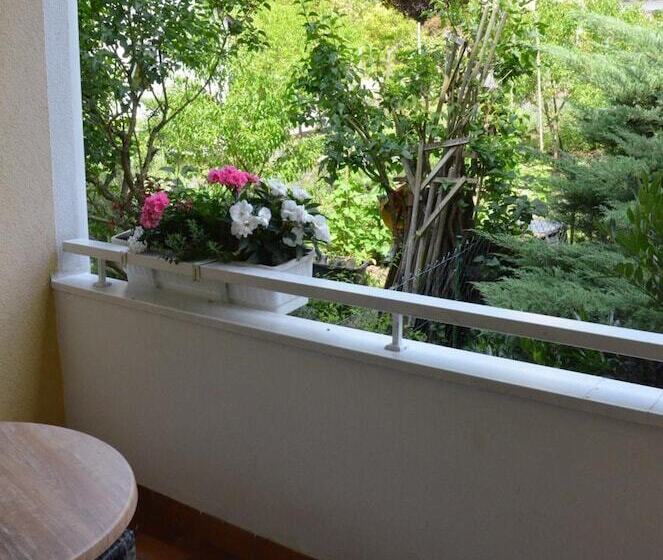 Flair Hotel Am Rosenhügel   Garni