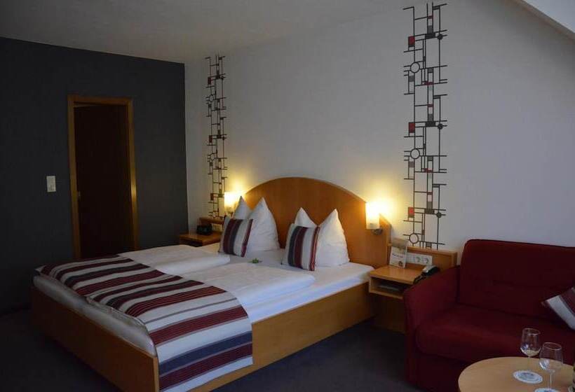 Flair Hotel Am Rosenhügel   Garni