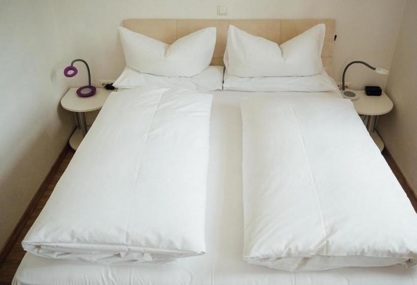 Отель Garni Ammergauer Hof