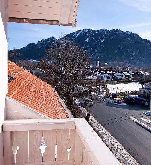 Отель Garni Ammergauer Hof