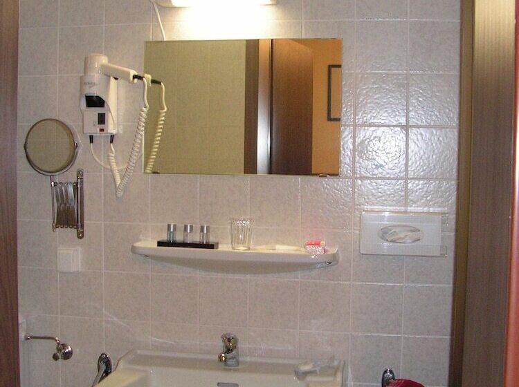 Отель Garni Haus Alpine   Chiemgau Karte Inkl