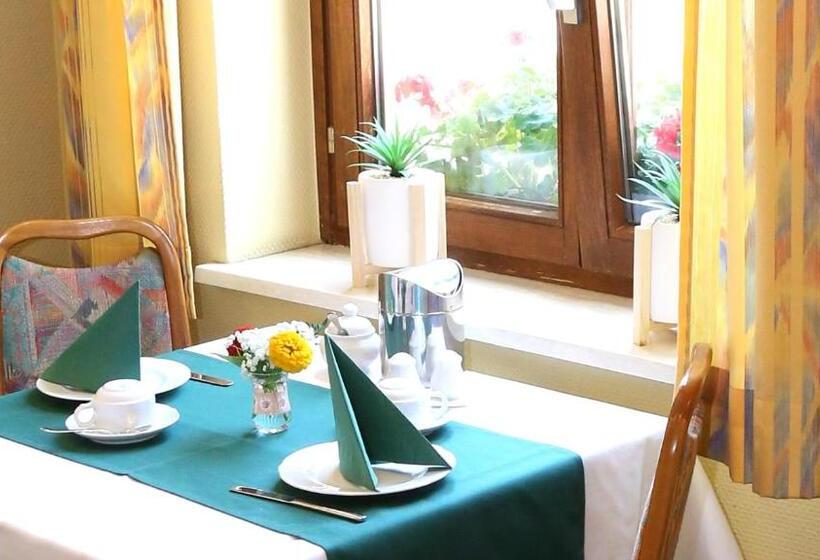 فندق Garni Kluth