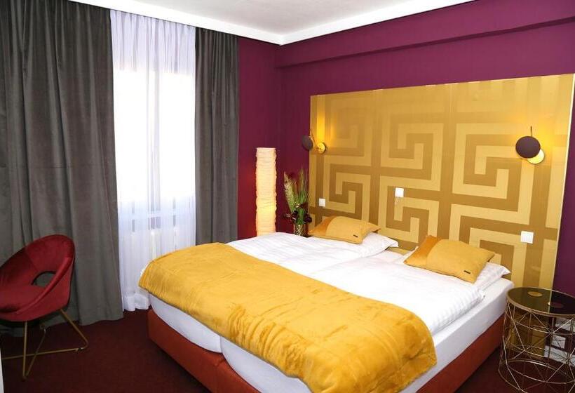 فندق Garni Kluth