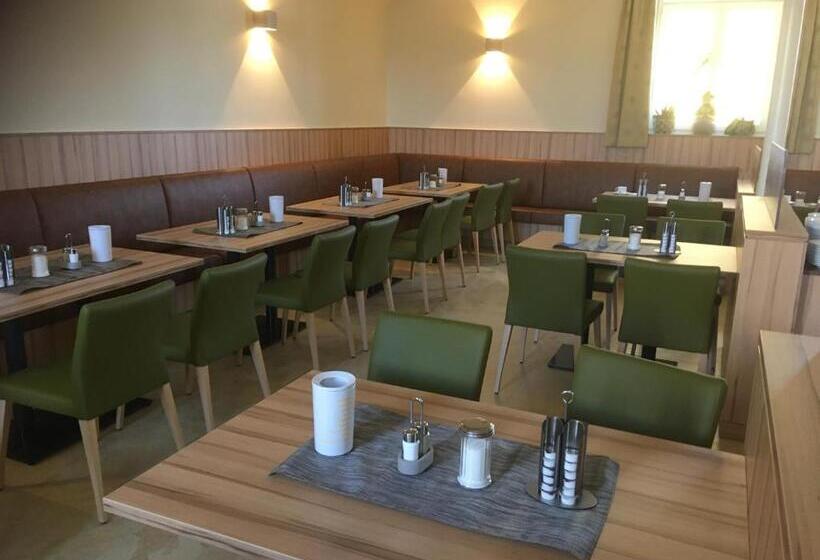 בית מלון כפרי Goldener Löwe