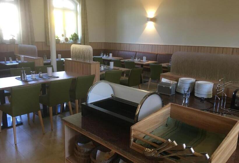 בית מלון כפרי Goldener Löwe