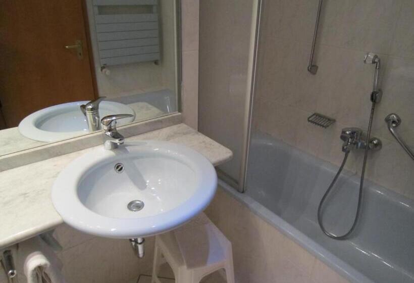 هتل Hahnenkleer Hof