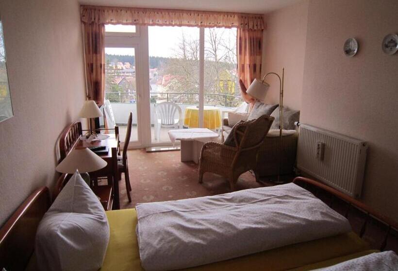 هتل Hahnenkleer Hof